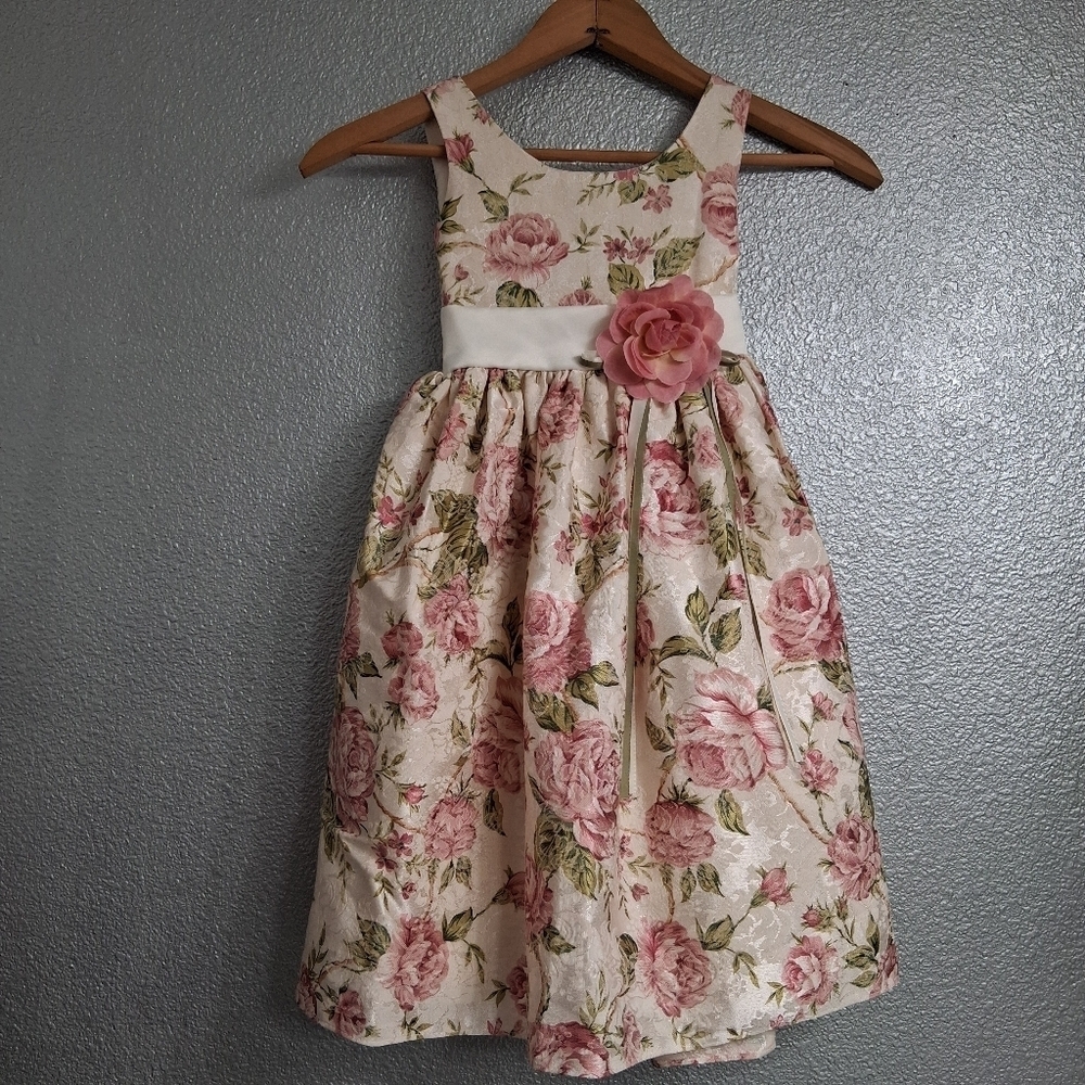 Sweet Kids Jaquard Pink & Cream Floral Dress Size 4. 10